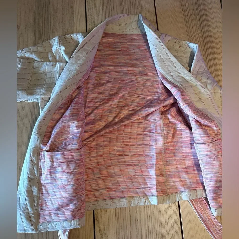 Nike Yoga Therma-FIT Luxe Reversible Jacquard Top In Cream and Pink - Sz 1X NWT